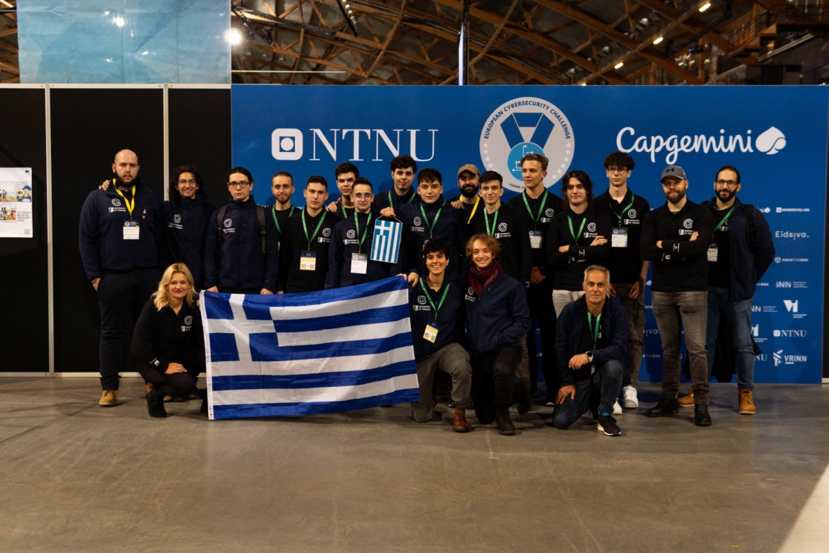 ecsc-team-greece-2023-2048x1365 (1)