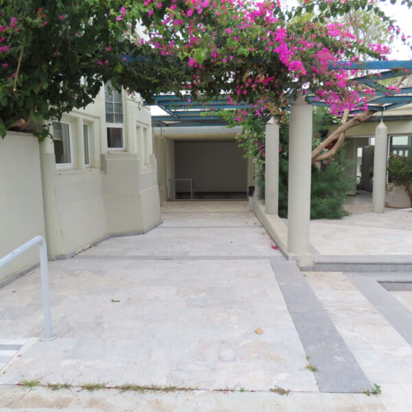 discussion and communication space in the faculty of philosophical studies in the archeology department (9)