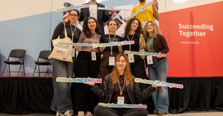 IMG-4e2c141455723bbc2220bf2140c23249-V